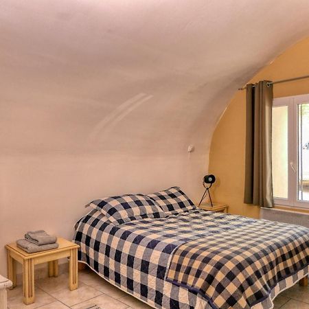 Village House Of Jean Gordes Bagian luar foto