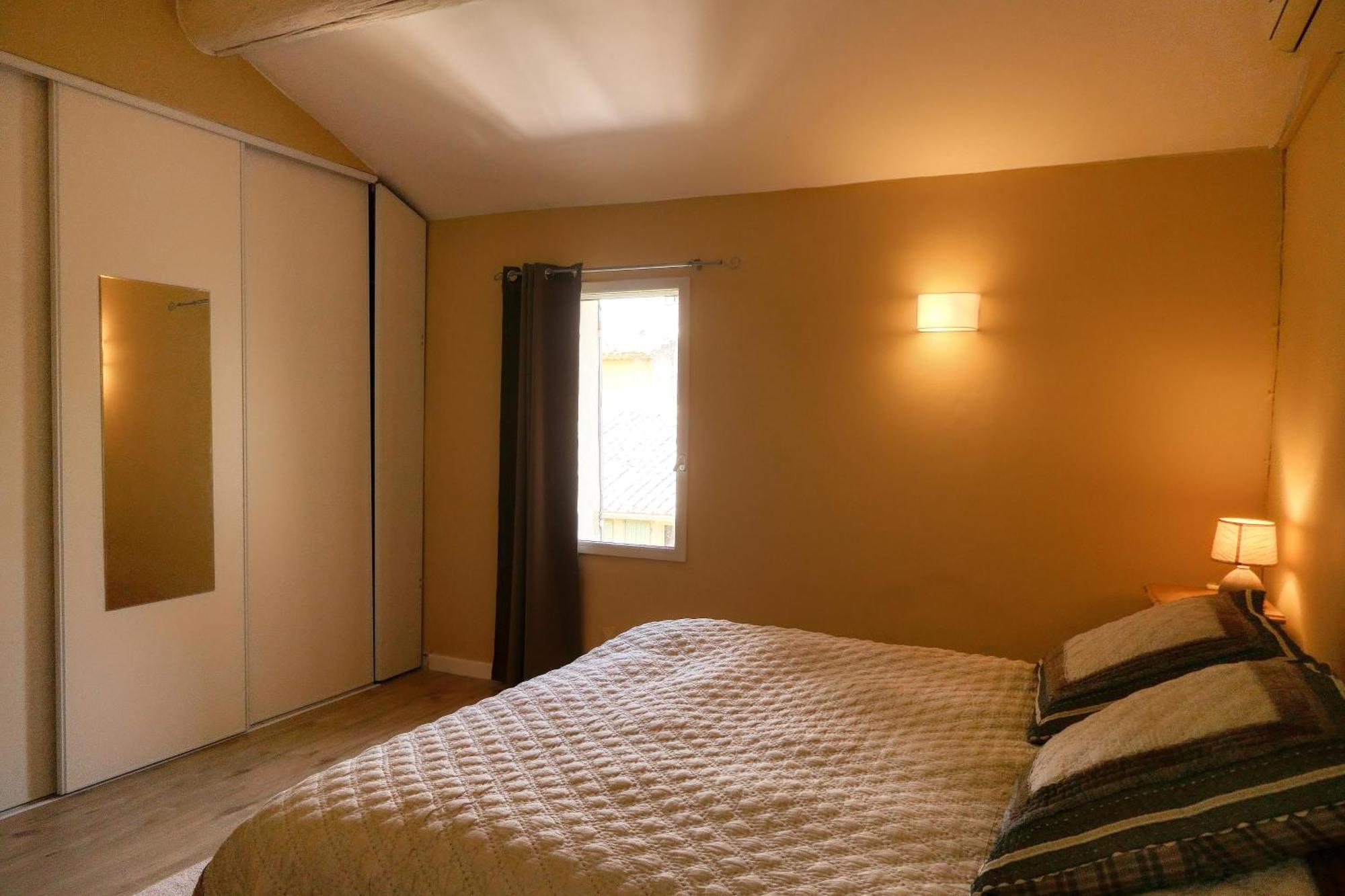 Village House Of Jean Gordes Bagian luar foto